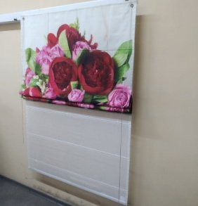 Принт — півонії на блекауті